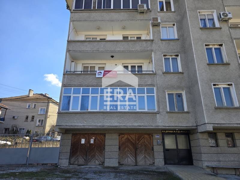 Продава  Многостаен област Велико Търново , гр. Дебелец , 136 кв.м | 33591145