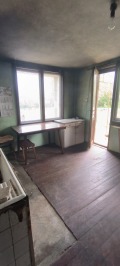 Продава КЪЩА, област Перник, с. Режанци • 90000 лв. • 23600709 — Holmes.bg