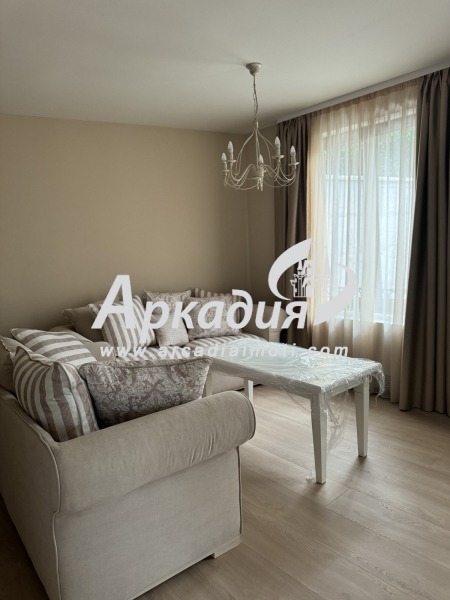 En venta  1 dormitorio Plovdiv , Tsentar , 72 metros cuadrados | 49994456 - imagen [4]