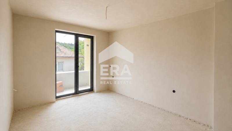 Продава 2-СТАЕН, гр. Търговище, Вароша, снимка 6 - Апартаменти - 55529343