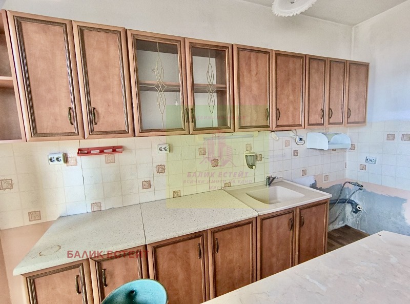 Продава 3-СТАЕН, гр. Добрич, Център, снимка 6 - Апартаменти - 50133536