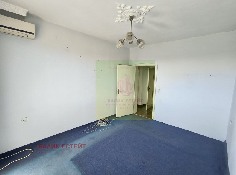 Продава 3-СТАЕН, гр. Добрич, Център, снимка 3 - Апартаменти - 50133536