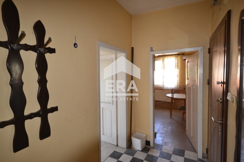 Продава КЪЩА, гр. Хасково, Младежки хълм, снимка 10 - Къщи - 55777850