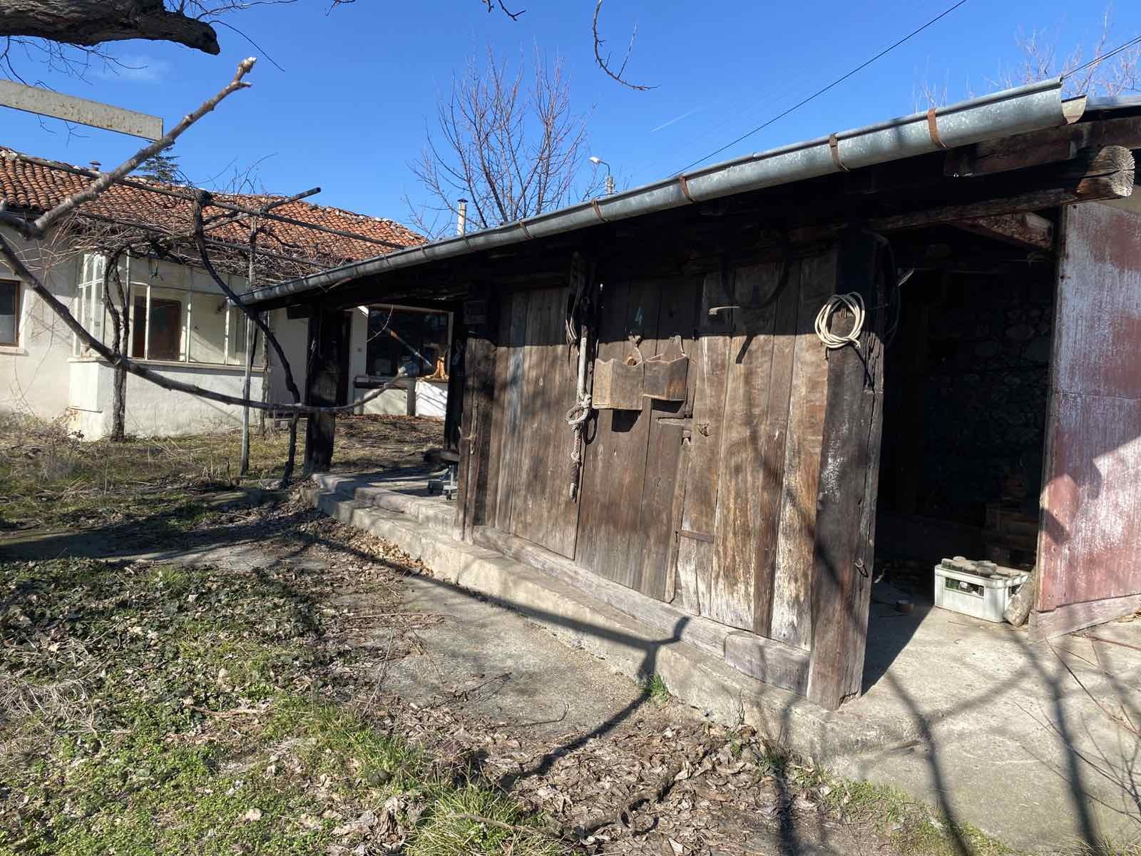Продава КЪЩА, с. Васил Левски, област Пловдив, снимка 2 - Къщи - 48864885