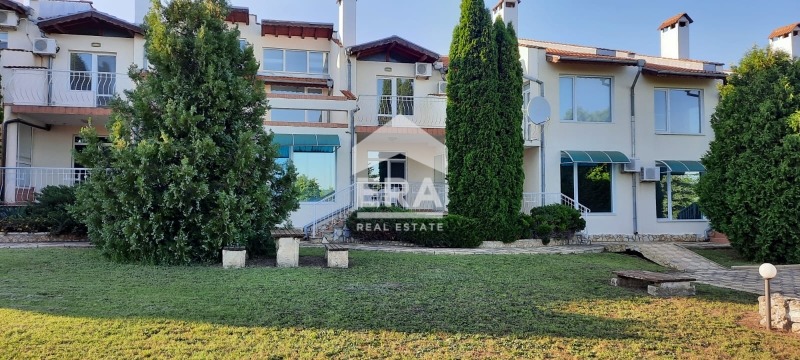 Продава КЪЩА, с. Рогачево, област Добрич, снимка 2 - Къщи - 55956345