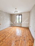 Продава  Етаж от къща град Шумен , Пожарната , 81 кв.м | 49160380 - изображение [3]