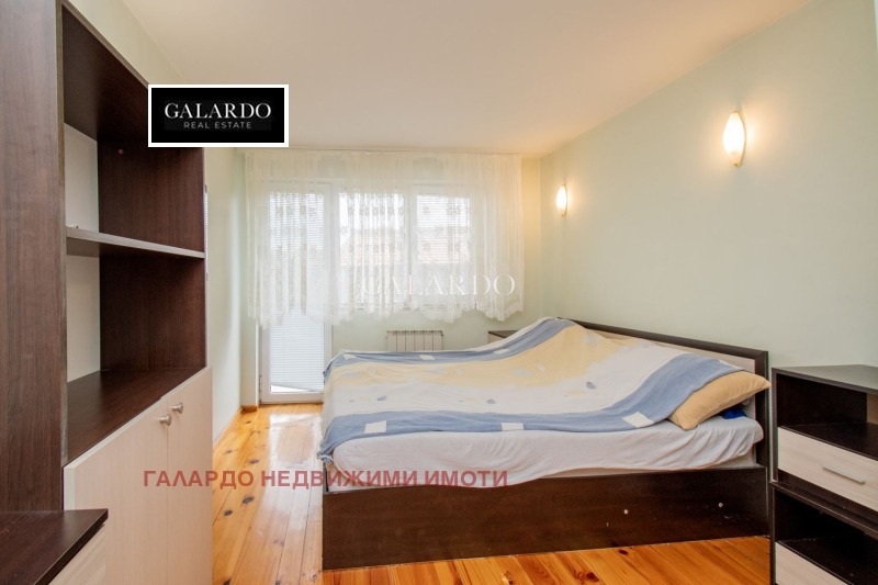 Продаја  Кућа Софија , Банкја , 240 м2 | 40687454 - слика [10]