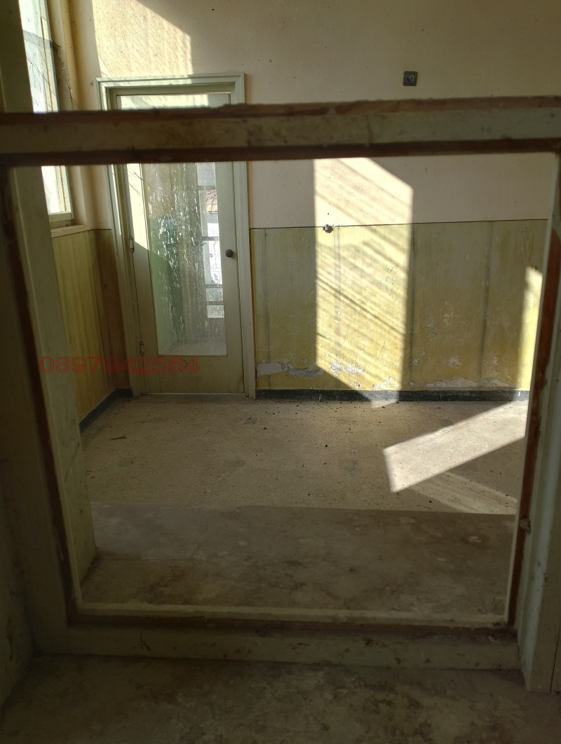 Продава КЪЩА, с. Средно градище, област Стара Загора, снимка 8 - Къщи - 52781444