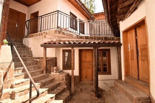 Продава  Къща, град Велико Търново, Варуша •  230 000 € • ID 57948849 — holmes.bg - [1] 