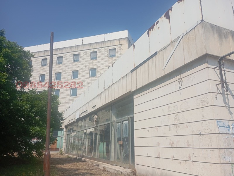 Продава ХОТЕЛ, гр. Левски, област Плевен, снимка 3 - Хотели - 52782058