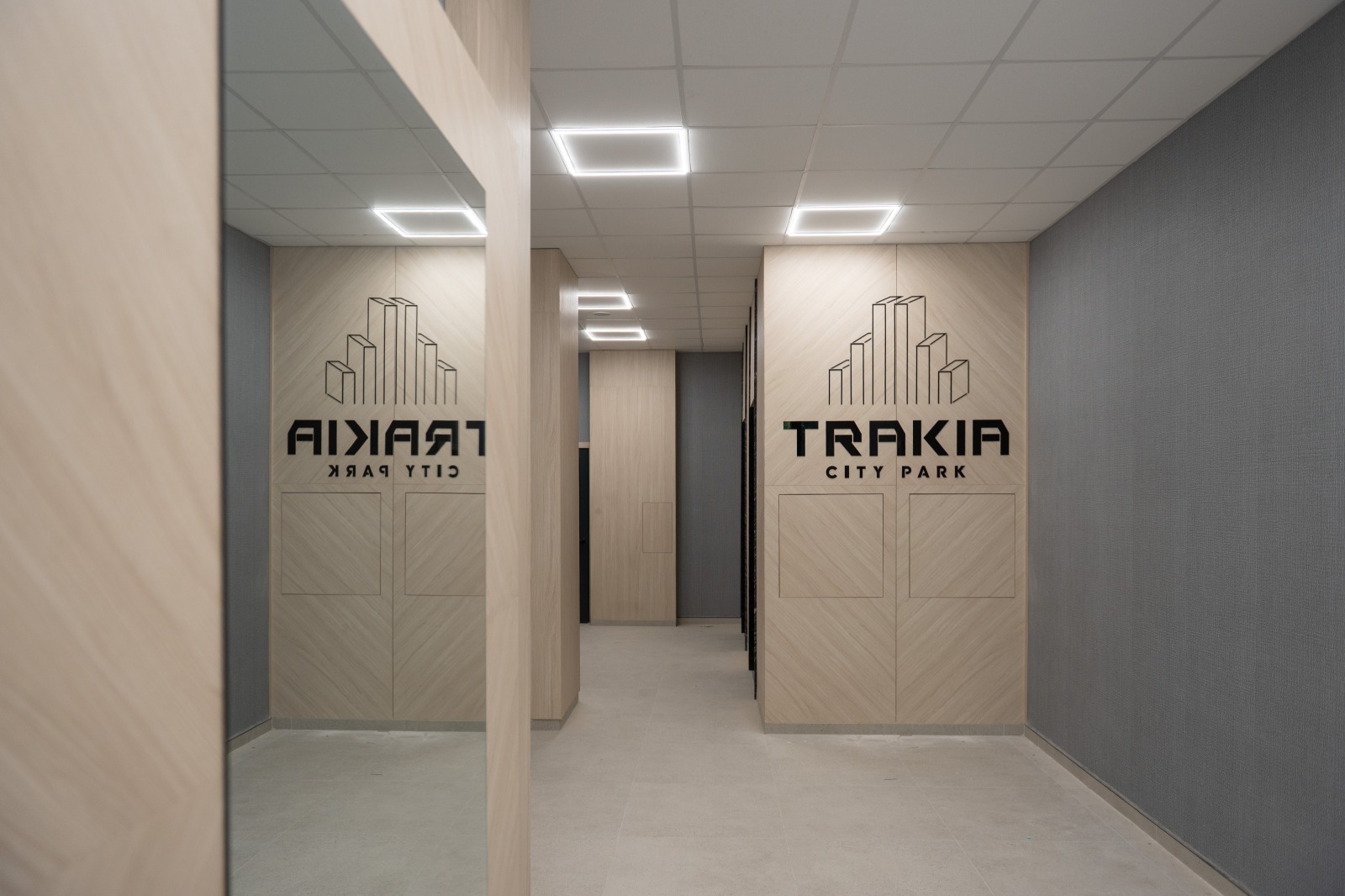 Продава МНОГОСТАЕН, гр. Пловдив, Тракия, снимка 3 - Апартаменти - 56724682
