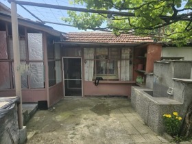 Casa Trilistnik, regione Plovdiv