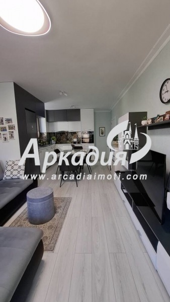 De vânzare  1 dormitor Plovdiv , Vâstaniciesci , 78 mp | 81240322