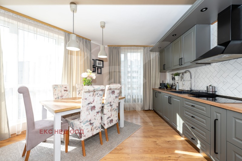 Продава 3-СТАЕН, гр. Пловдив, Кършияка, снимка 2 - Апартаменти - 52486903