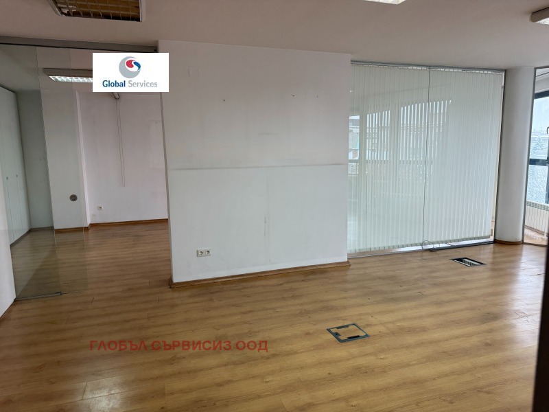 Продава 4-СТАЕН, гр. София, Медицинска академия, снимка 2 - Апартаменти - 53586548