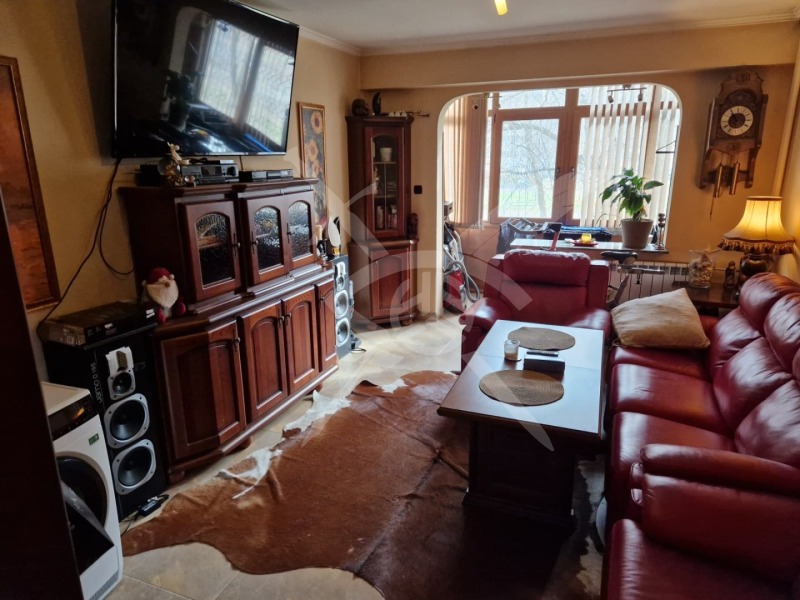 Продава МНОГОСТАЕН, гр. София, Илинден, снимка 2 - Апартаменти - 53539850