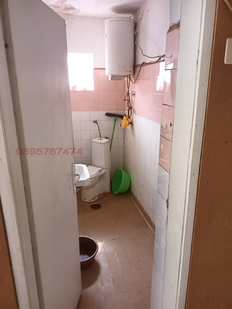 Продава КЪЩА, гр. София, с. Подгумер, снимка 10 - Къщи - 52821854