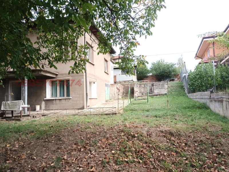 Продава КЪЩА, гр. София, с. Подгумер, снимка 2 - Къщи - 52821854