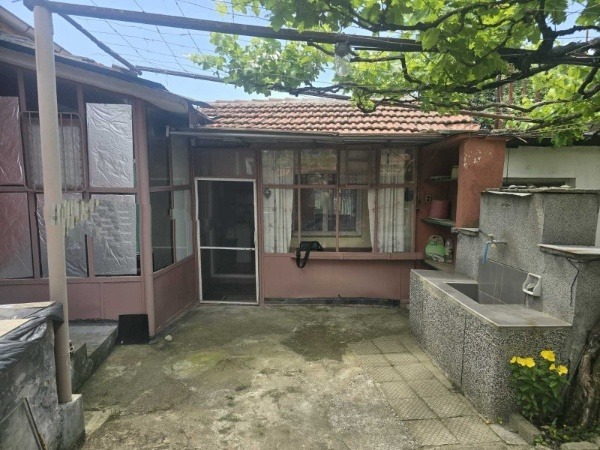 In vendita  Casa regione Plovdiv , Trilistnik , 145 mq | 64297582