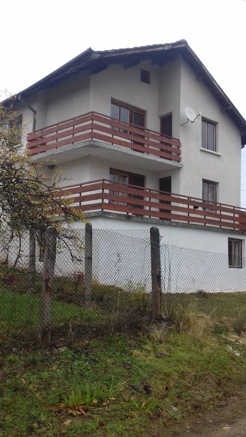 De vânzare  Casa regiunea Sofia , Costeneț , 186 mp | 68757694