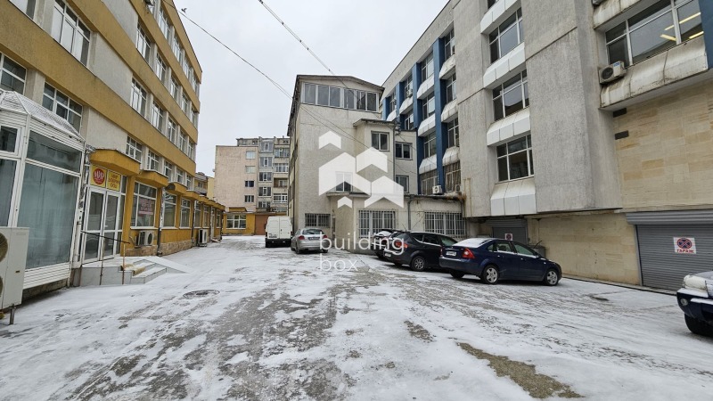 Продава  Пром. помещение, град Добрич, Център •  259 900 EUR • ID 78499111 — holmes.bg - [1] 