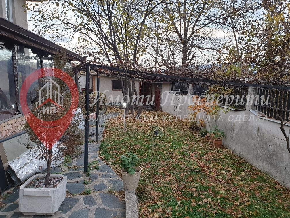 Продава КЪЩА, гр. Перник, Център, снимка 5 - Къщи - 54633384