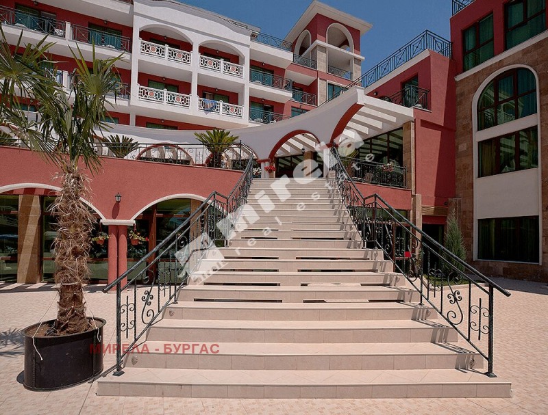 Продава  1-стаен област Бургас , гр. Свети Влас , 55 кв.м | 88670086 - изображение [4]