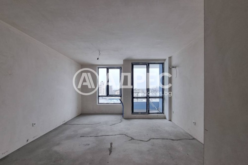 Myytävänä  1 makuuhuone Sofia , Ljulin 1 , 79 neliömetriä | 94090198 - kuva [2]