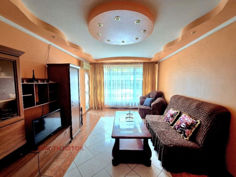 Продава 3-СТАЕН, град Перник, Изток • 130000 € / 254257.90 лв. • 82044181 1