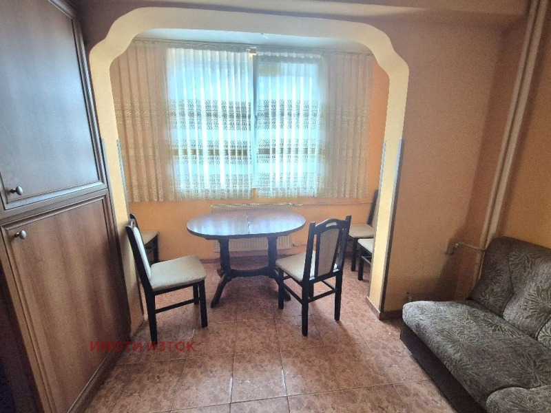 Продава 3-СТАЕН, гр. Перник, Изток, снимка 9 - Апартаменти - 52077879