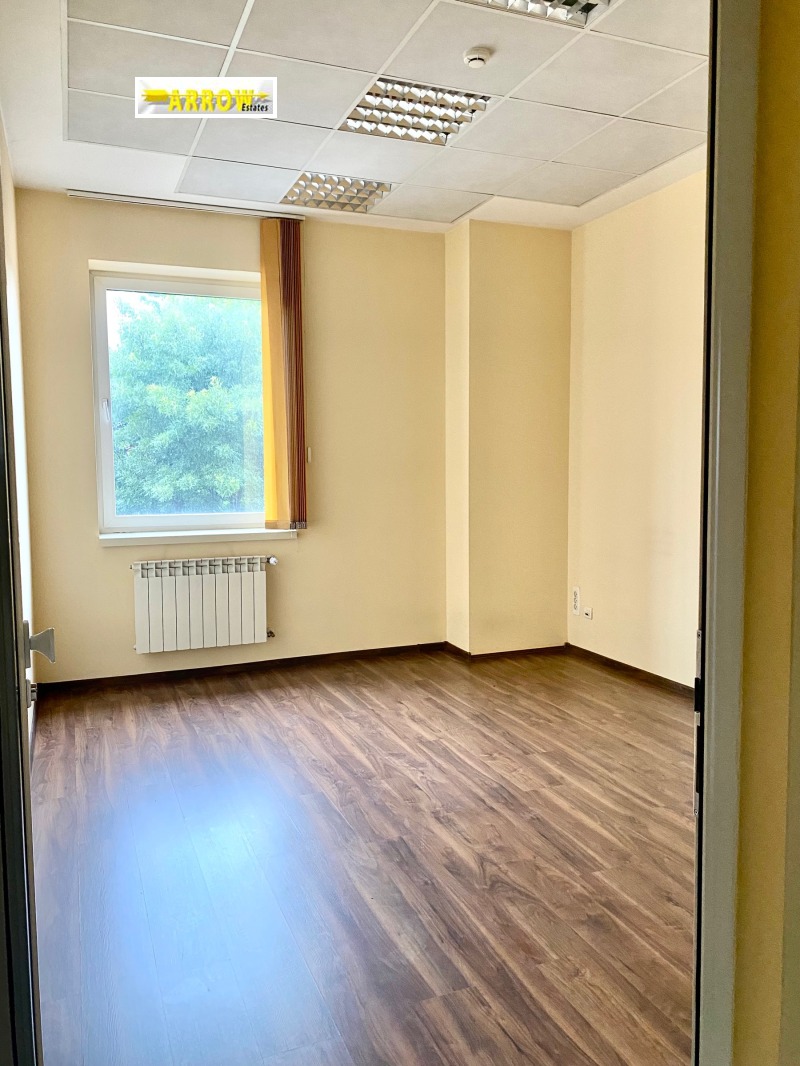 Na prodej  Kancelář Sofia , Centar , 3500 m2 | 36159032 - obraz [16]