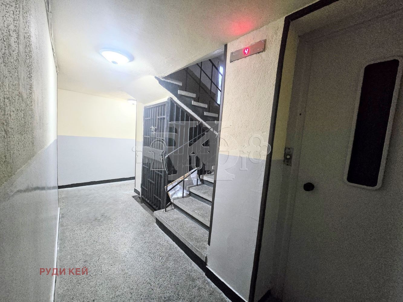 Продава АТЕЛИЕ, ТАВАН, гр. Варна, Колхозен пазар, снимка 12 - Апартаменти - 54462615