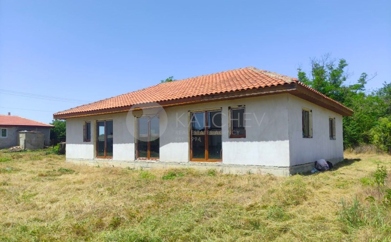 Продава КЪЩА в област Добрич, гр. Балчик - 140 кв.м / 60 000 € » 117 349.80 лв., КАЛЧЕВ
