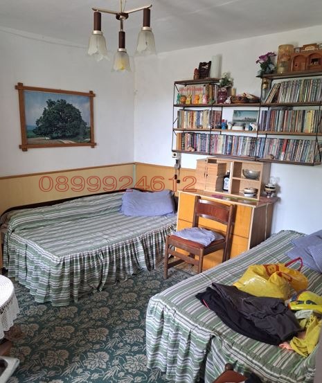 Продава КЪЩА, с. Поцърненци, област Перник, снимка 13 - Къщи - 52780161