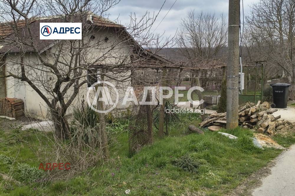 Продава КЪЩА, с. Горен чифлик, област Варна, снимка 4 - Къщи - 54027548