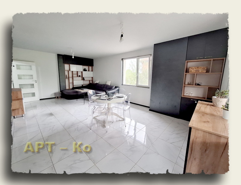 Te koop  Huis Pernik , Iztok , 220 m² | 56047697 - afbeelding [5]