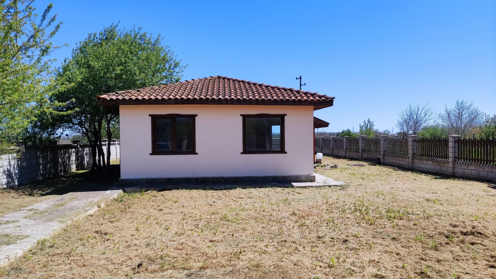 Продава КЪЩА, гр. Каварна, област Добрич, снимка 2 - Къщи - 54334367