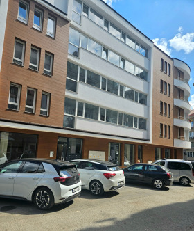 3-стаен град Русе, Център