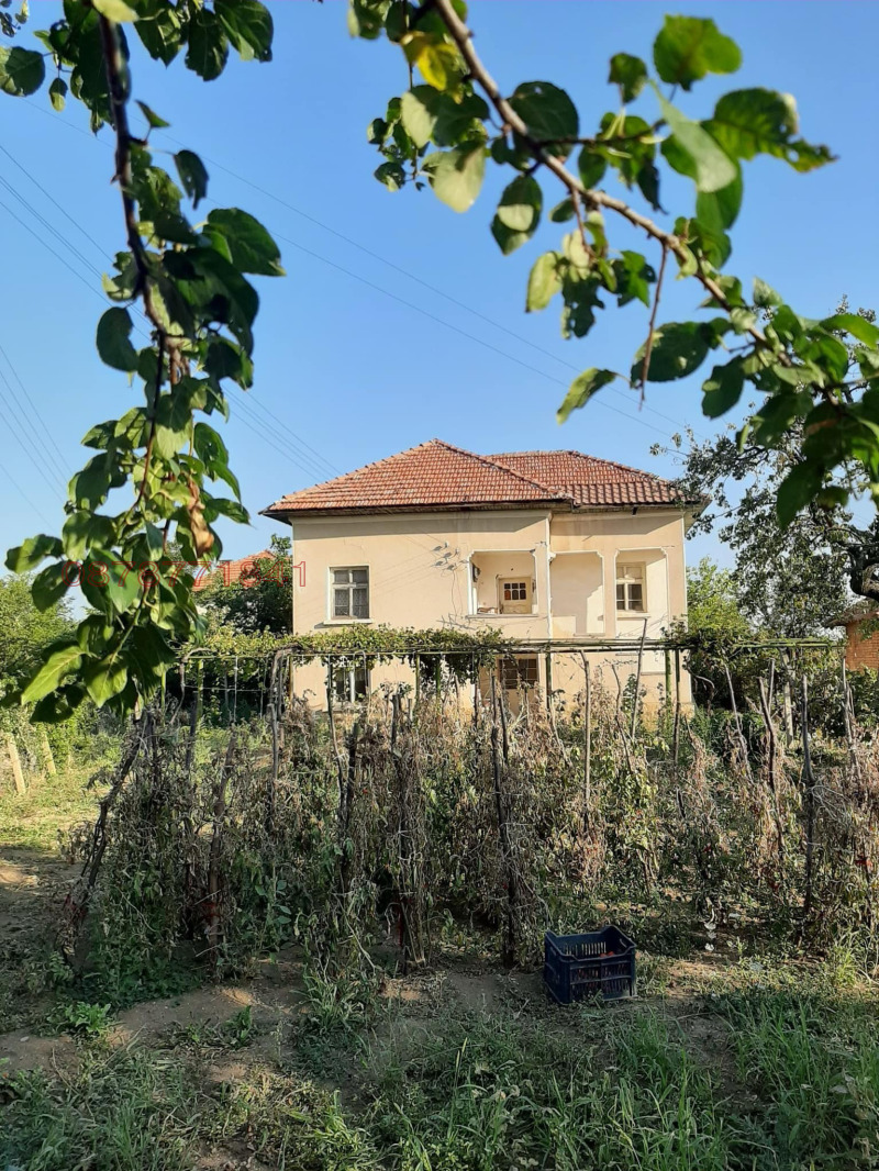 Продава ВИЛА, с. Веслец, област Враца