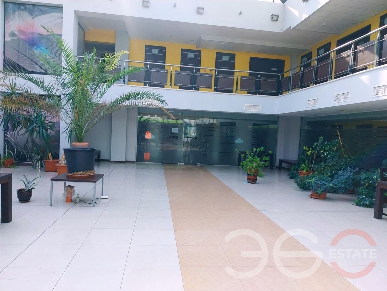 Продава ЗАВЕДЕНИЕ, гр. Варна, м-т Пчелина, снимка 4 - Заведения - 53673348