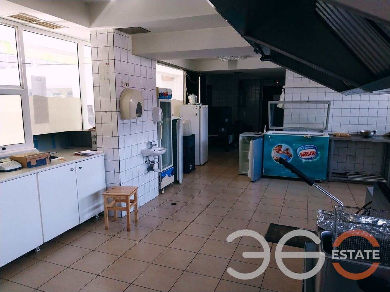 Продава ЗАВЕДЕНИЕ, гр. Варна, м-т Пчелина, снимка 3 - Заведения - 53673348