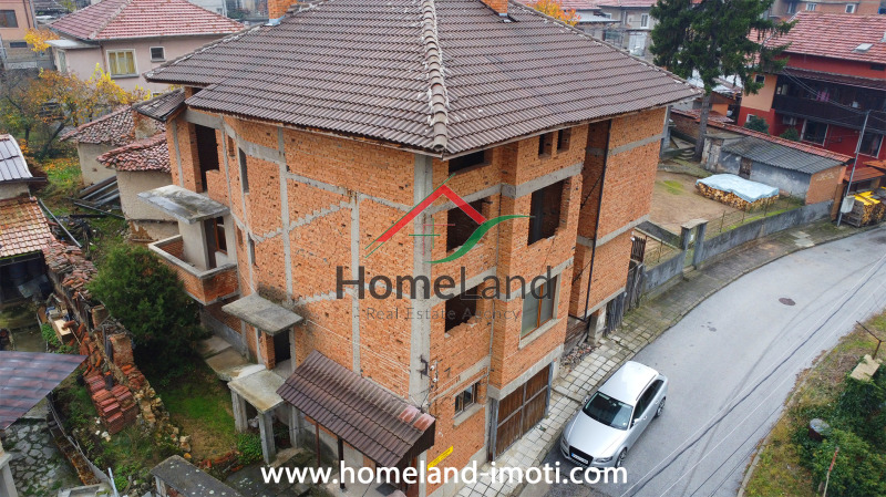 Продава МНОГОСТАЕН, гр. Панагюрище, област Пазарджик, снимка 2 - Апартаменти - 52465454