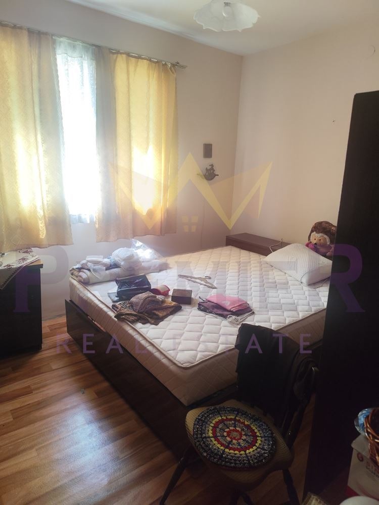 Продава ЕТАЖ ОТ КЪЩА, гр. Пловдив, Гагарин, снимка 5 - Етаж от къща - 54290401