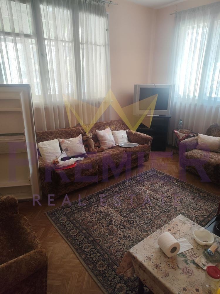 Продава ЕТАЖ ОТ КЪЩА, гр. Пловдив, Гагарин, снимка 4 - Етаж от къща - 54290401