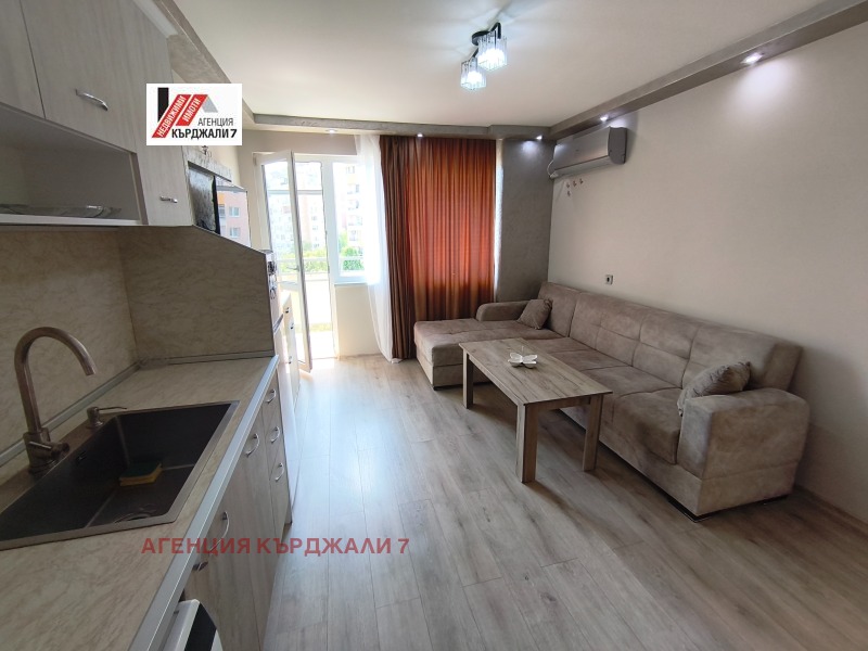 En venta  1 dormitorio Kardzhali , Vazrozhdentsi , 50 metros cuadrados | 86314228 - imagen [3]