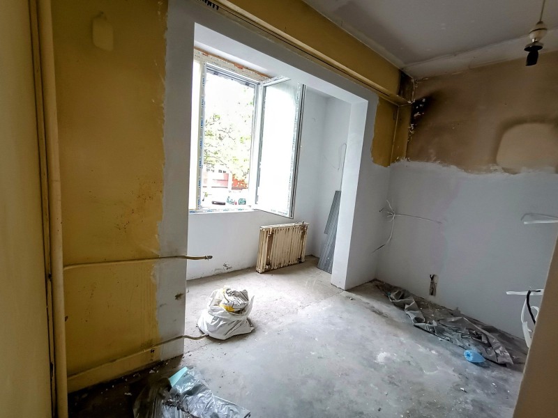 Продава  3-стаен град София , Банишора , 75 кв.м | 19935374 - изображение [3]