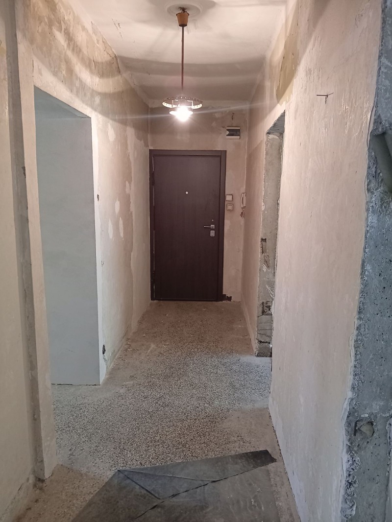 Продава  3-стаен град София , Банишора , 75 кв.м | 19935374 - изображение [8]