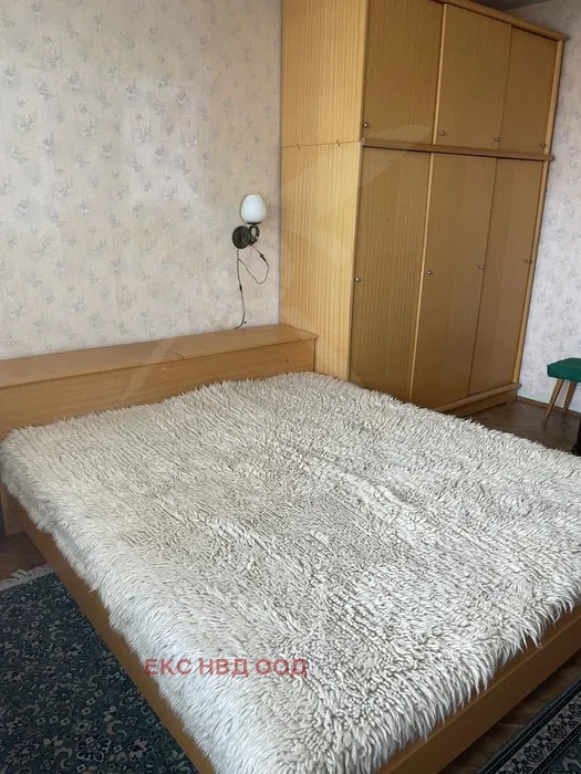 Продава КЪЩА, гр. Карлово, област Пловдив, снимка 5 - Къщи - 47300445