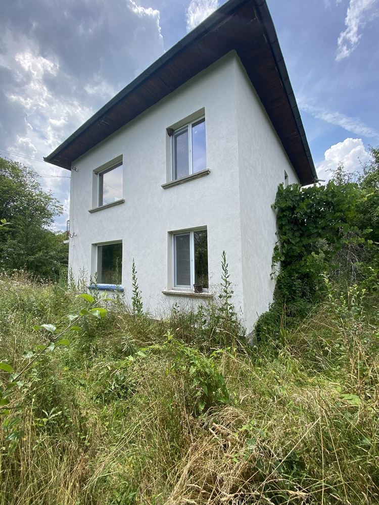 Продава КЪЩА, гр. Етрополе, област София област