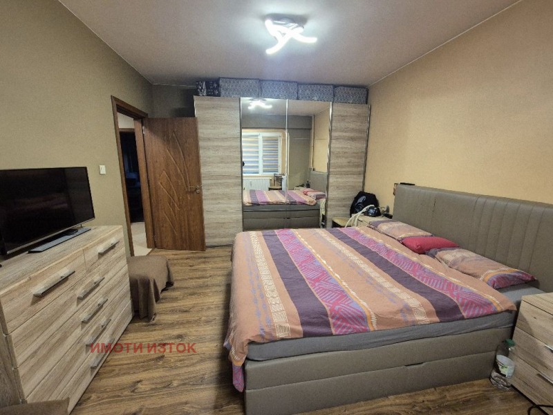 Продава 3-СТАЕН, гр. Перник, Изток, снимка 11 - Апартаменти - 52453971